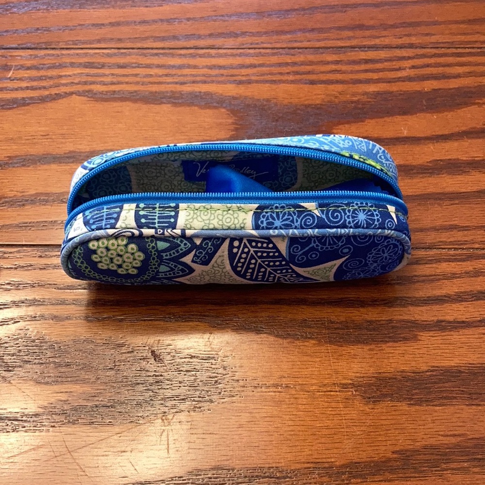 ✨3 for $10!✨ Vera Bradley Glasses Case